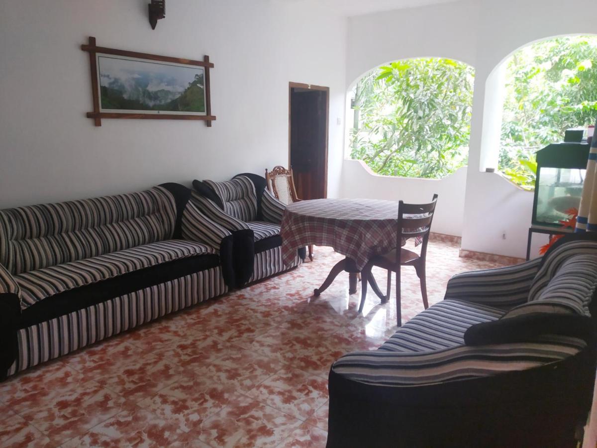 Hansa Villa Unawatuna Buitenkant foto