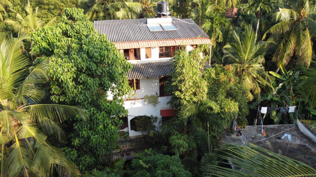 Hansa Villa Unawatuna Buitenkant foto