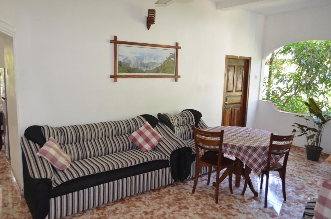 Hansa Villa Unawatuna Buitenkant foto