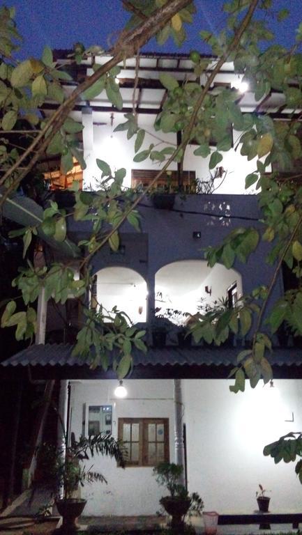 Hansa Villa Unawatuna Buitenkant foto
